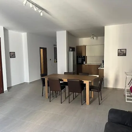 Modern And Stylish 3-bedroom Flat In L-imsida ムサイダ